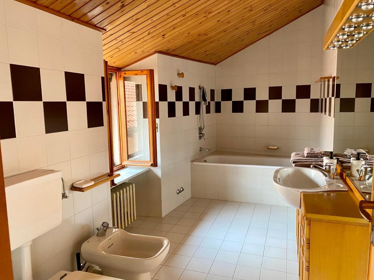 La Casa Della Rocca - Monferratohome Camagna Monferrato Buitenkant foto